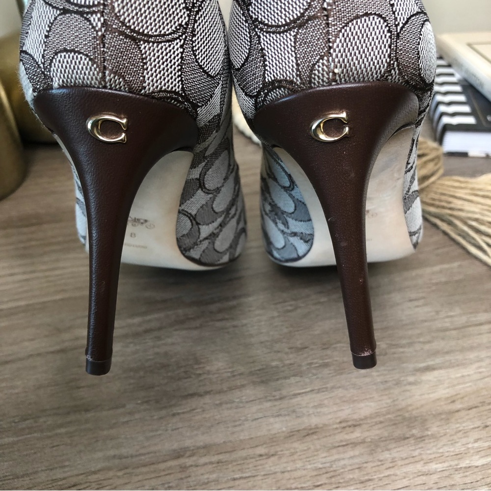 Coach Skyler Pump In Signature Jacquard Brown Pointed Toe Heels 8 - Picture 10 of 12